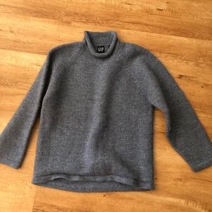 Gap 100% wool turtleneck sweater shrunk down